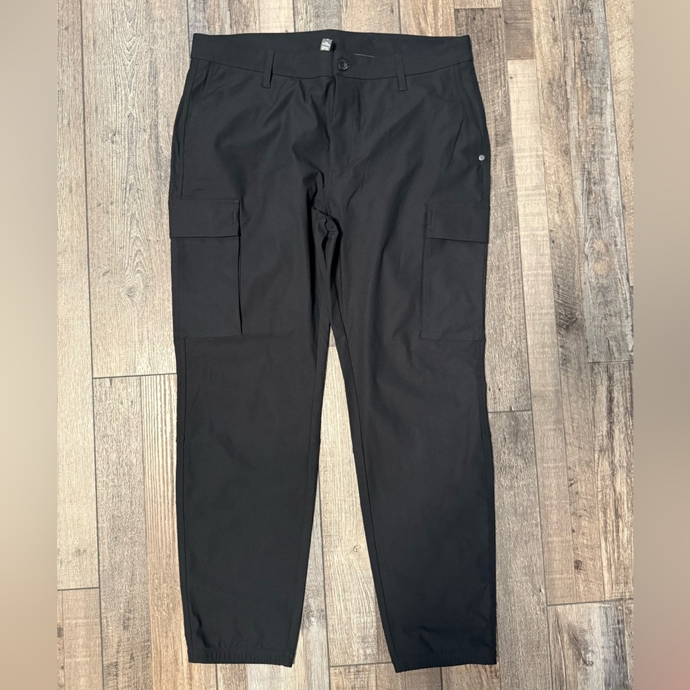 Vuori Men's Meta Cargo Pants 36x30